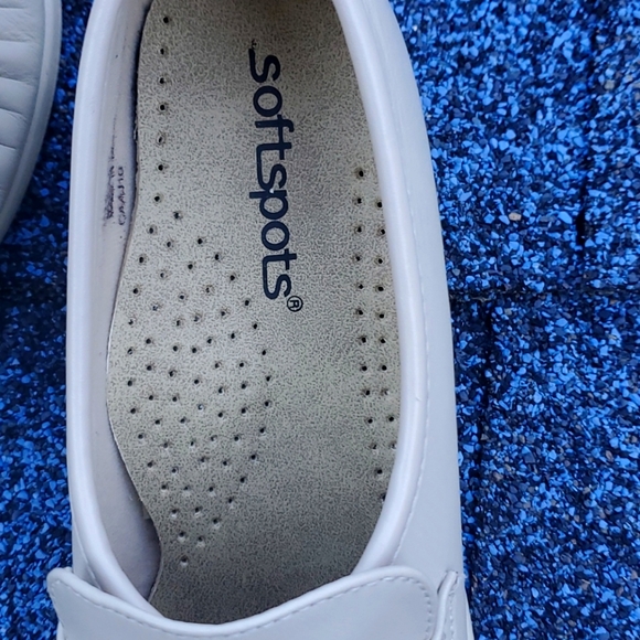 SOFTSPOTS MOCCASIN  LEATHER UPPER SIZE 5 1/2 - Picture 14 of 16